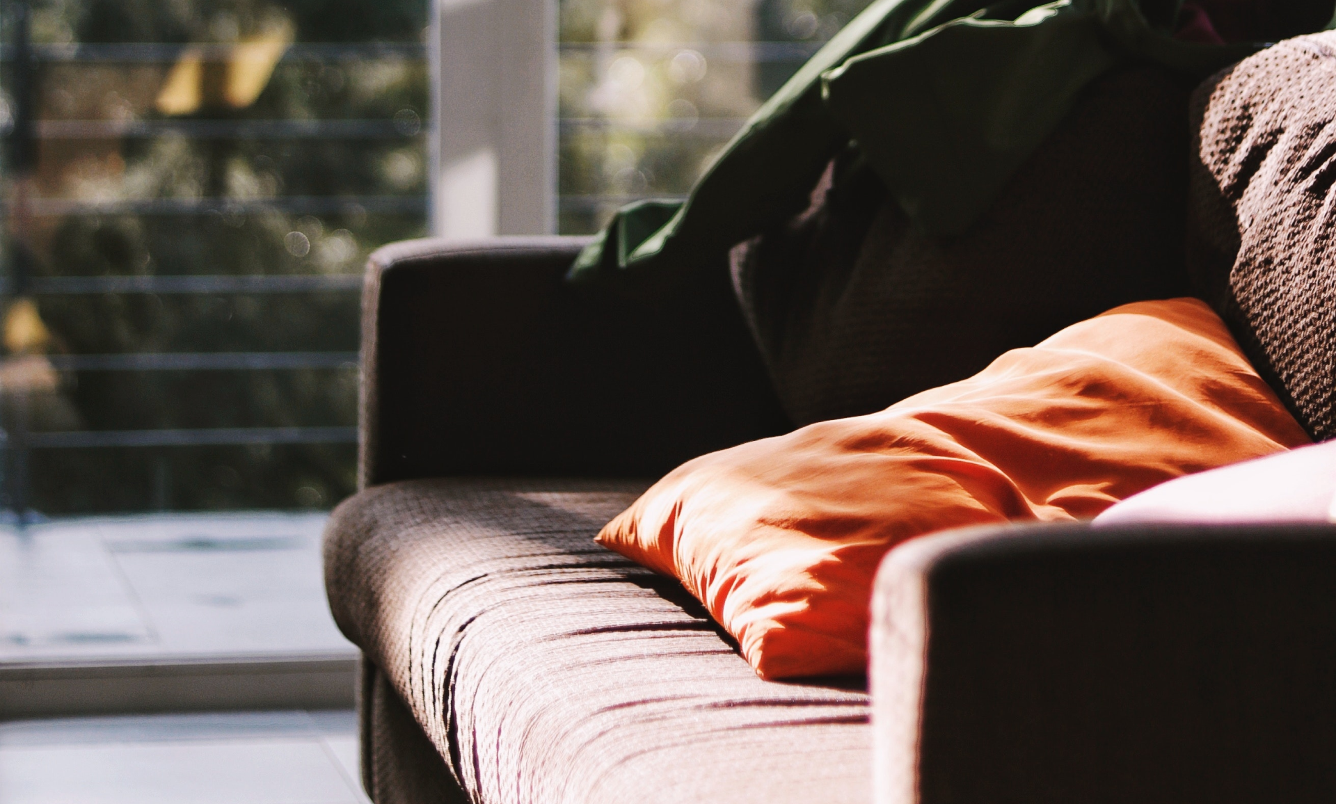 Design an office space for practicing mental health therapy